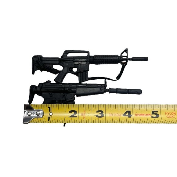 1/6 21st Century Toys Ultimate Soldier Submachine Guns For 12” GI Joe - Picture 8 of 8